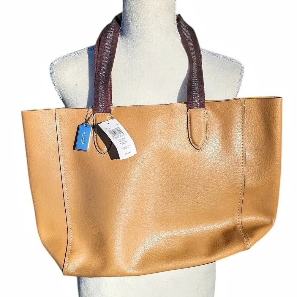 Coach derby tote