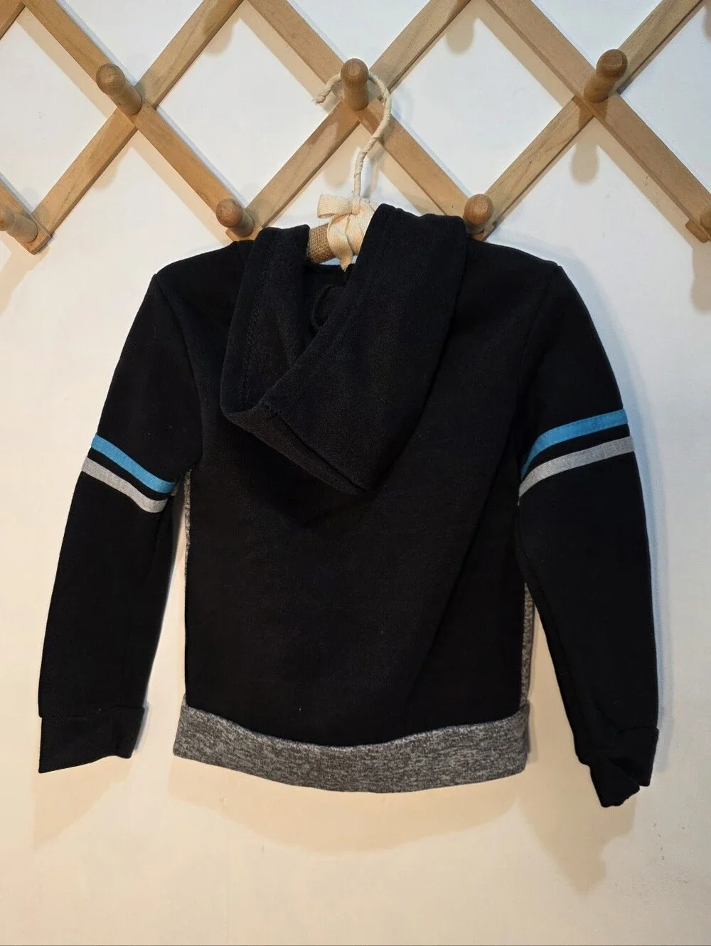 Mad Game black zip