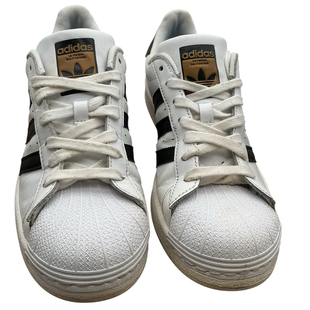 Adidas Classic White‎ and Black Sneakers size 8