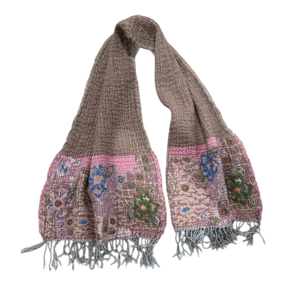 Vtg‎ wool crewel flower embellished Pulvermacher Designs NYC scarf