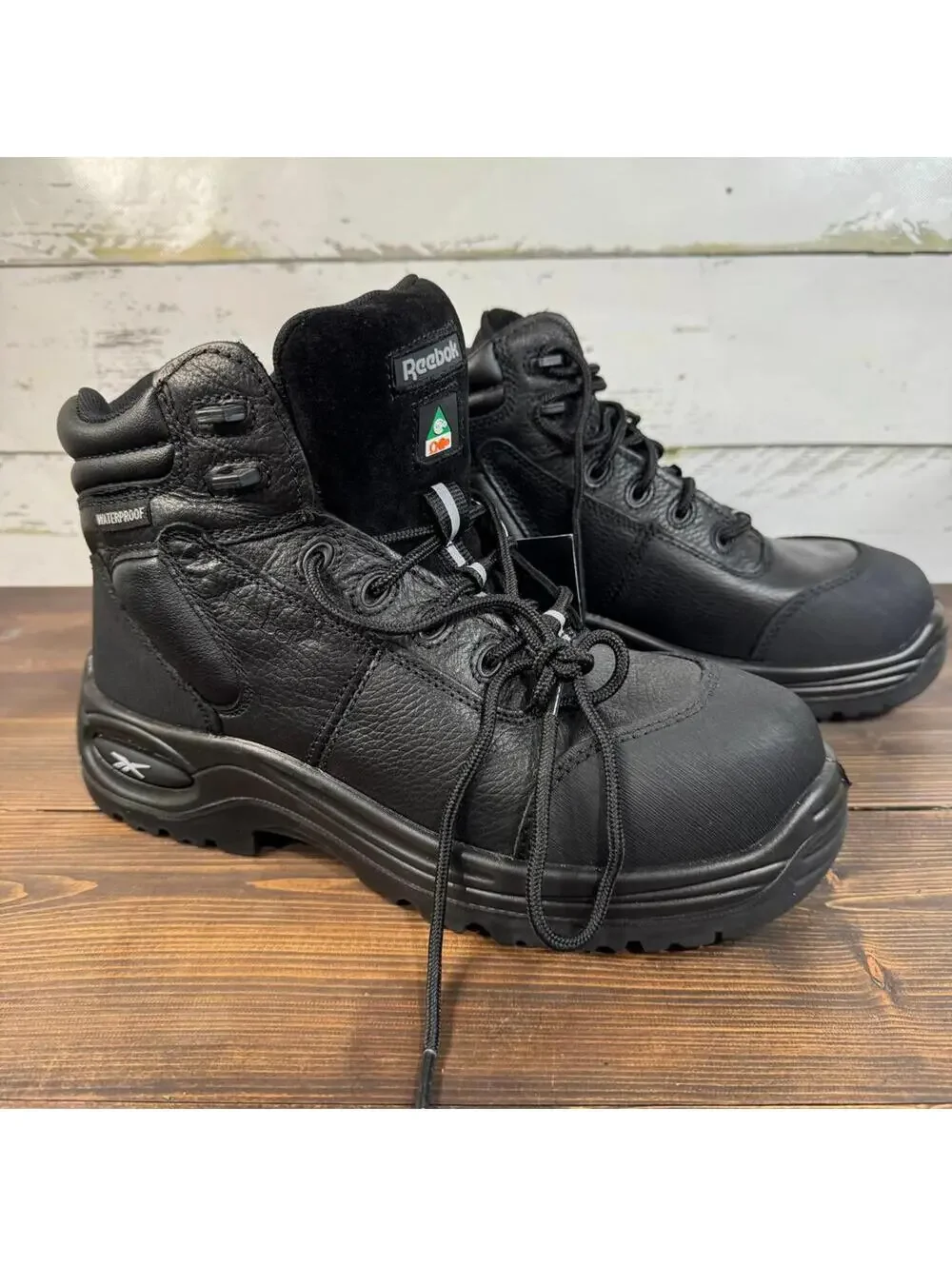Reebok nwt mens
