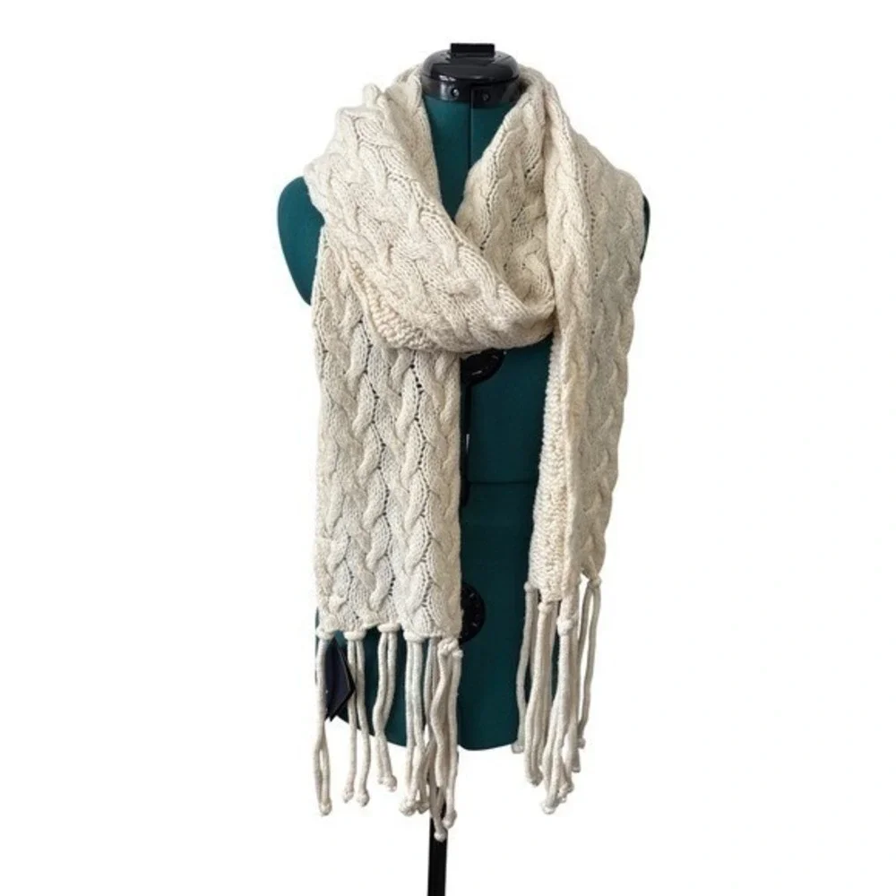NWT Nua Ireland Merino‎ Wool Silk Cable Knit Scarf Cream Tassels