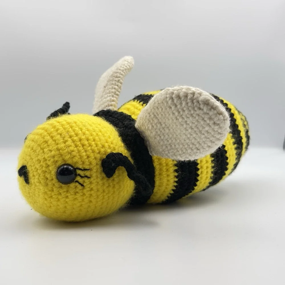 N/A handmade bumblebee