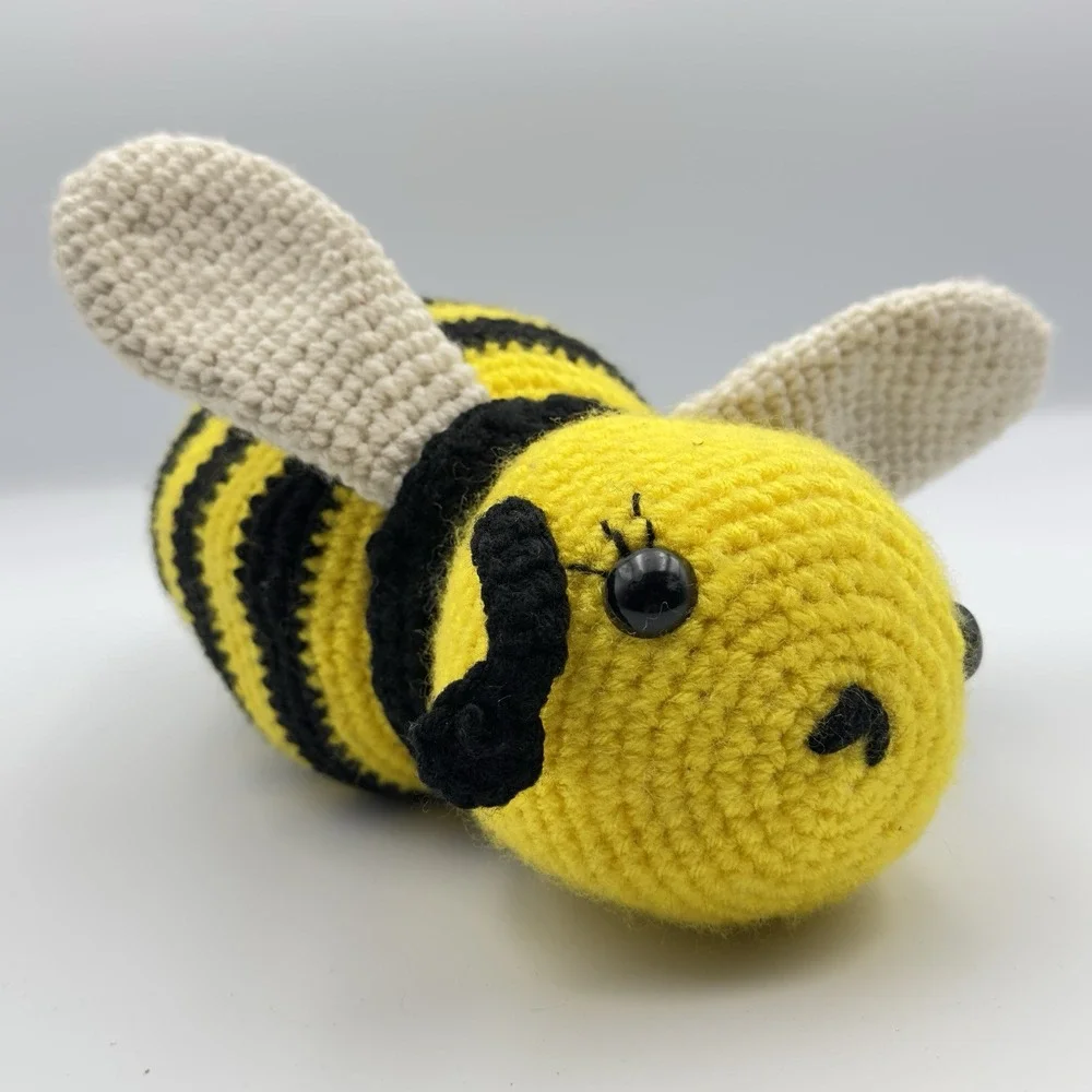 N/A handmade bumblebee