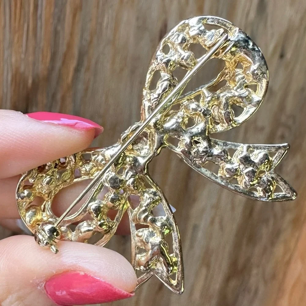 N/A excellent brooches
