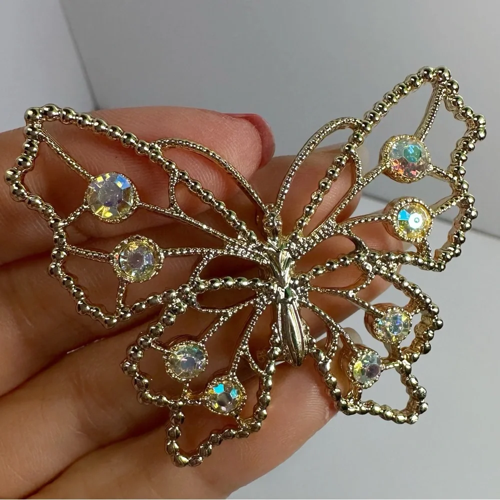 N/A excellent brooches