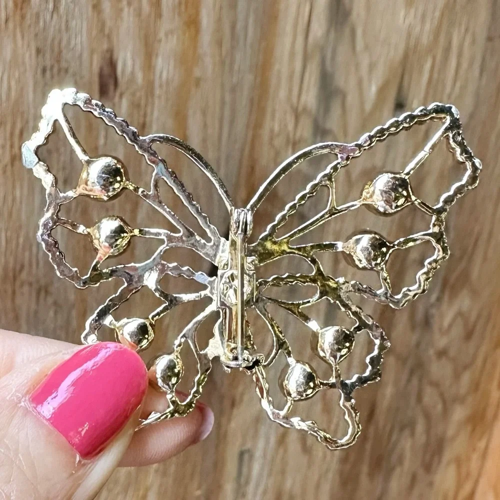 N/A excellent brooches