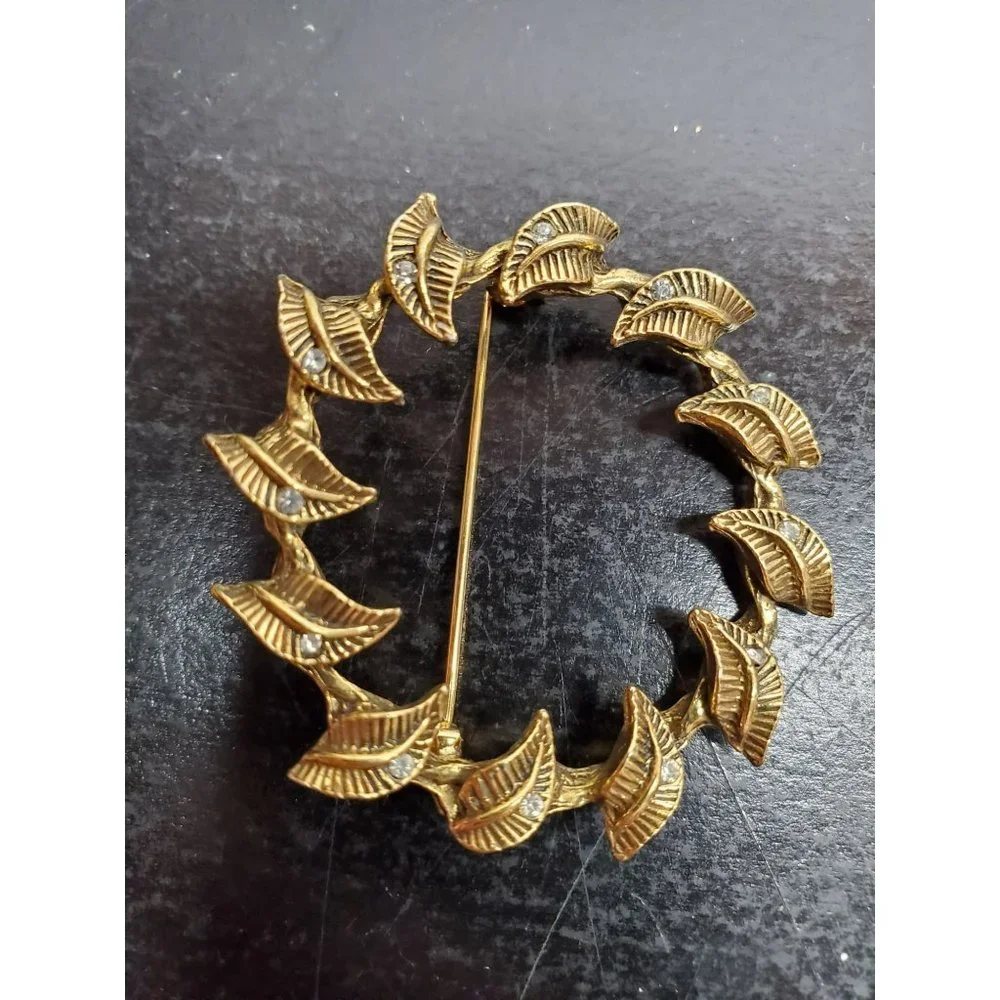 Unbranded vintage gold