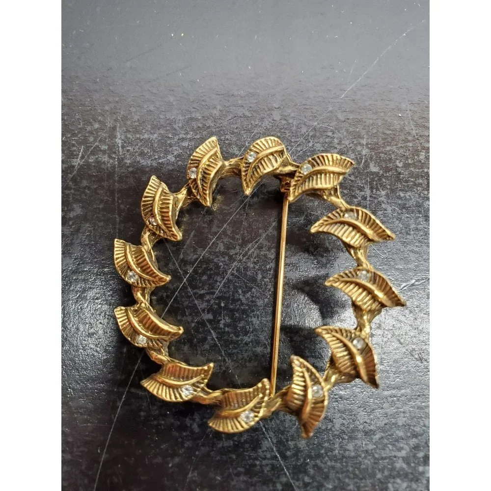 Unbranded vintage gold