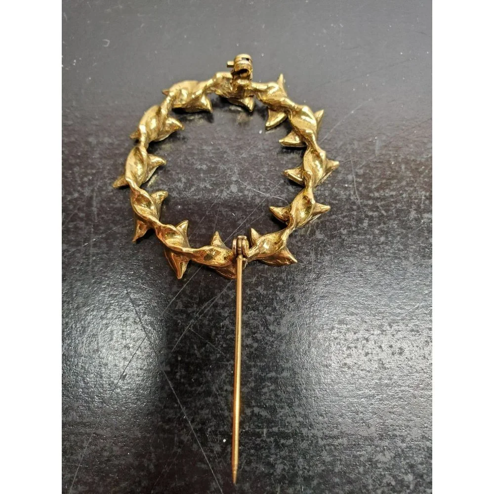 Unbranded vintage gold