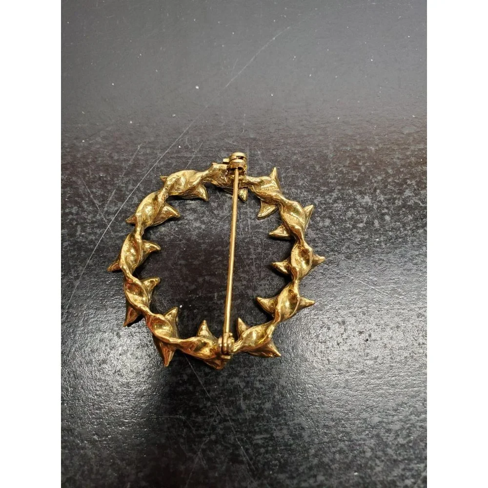 Unbranded vintage gold
