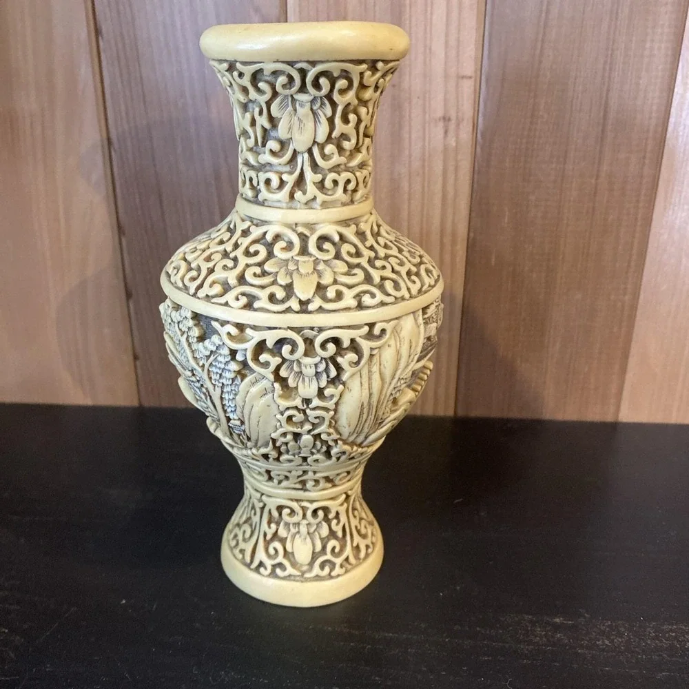 Unmarked vintage asian