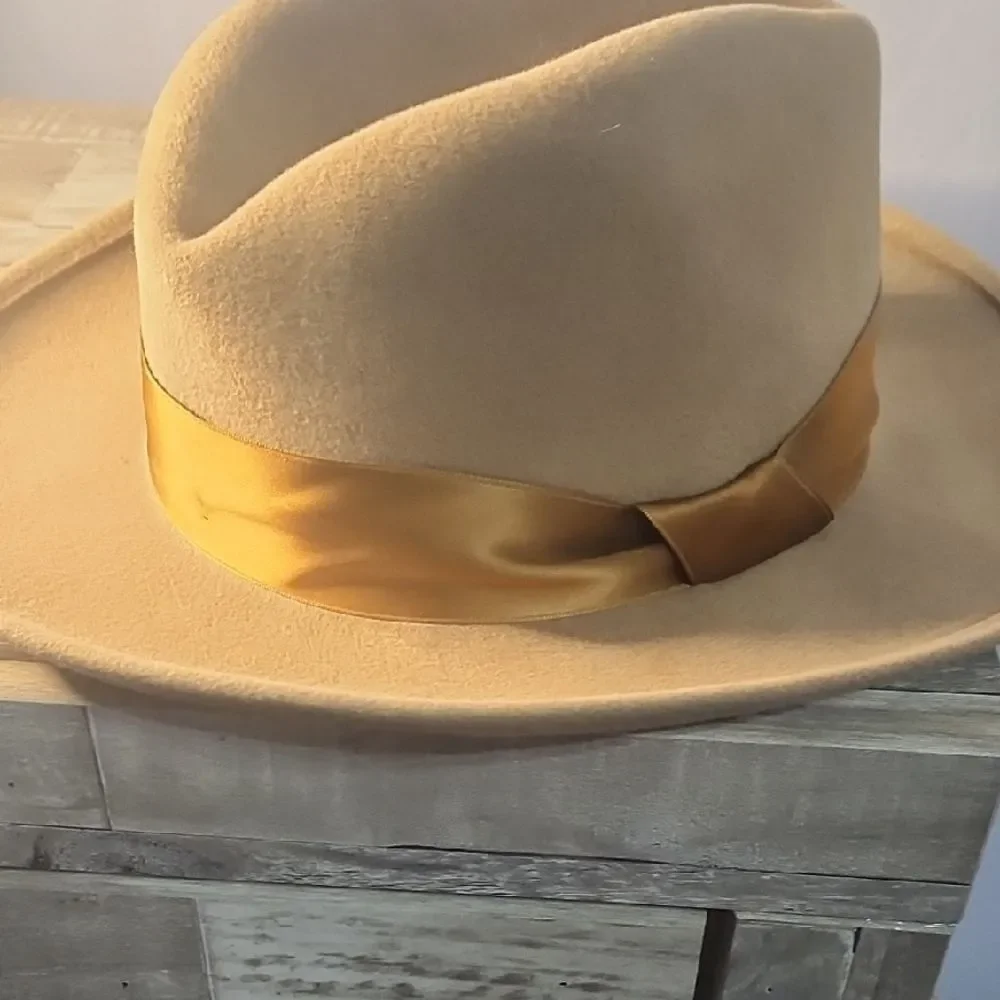 Theory tan fedora