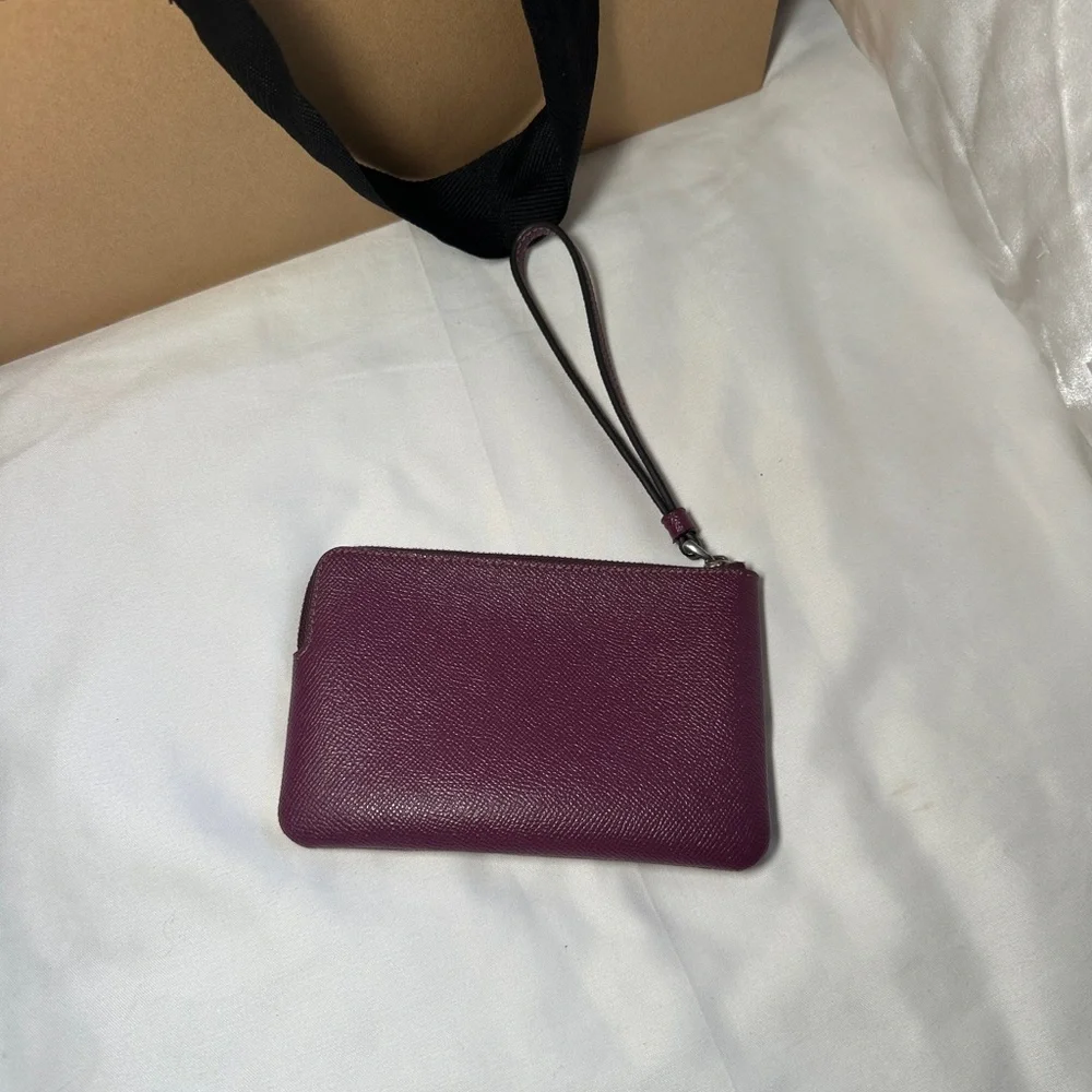 Coach wristlet deep