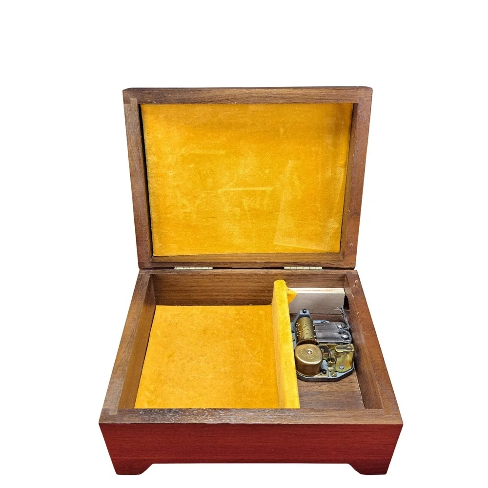Reuge Music Jewelry Box Unisex OS Brown Good Swiss Movement Raindrops Tune