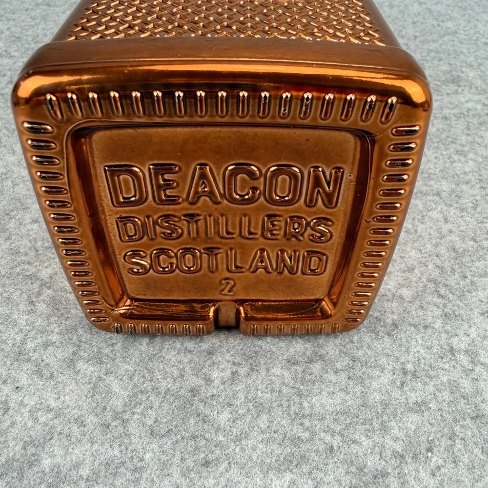 T.H.E. Deacon Scotch Whisky pre owned