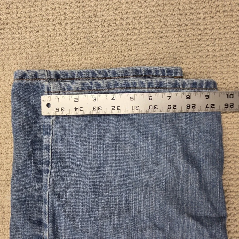 Levis great gently