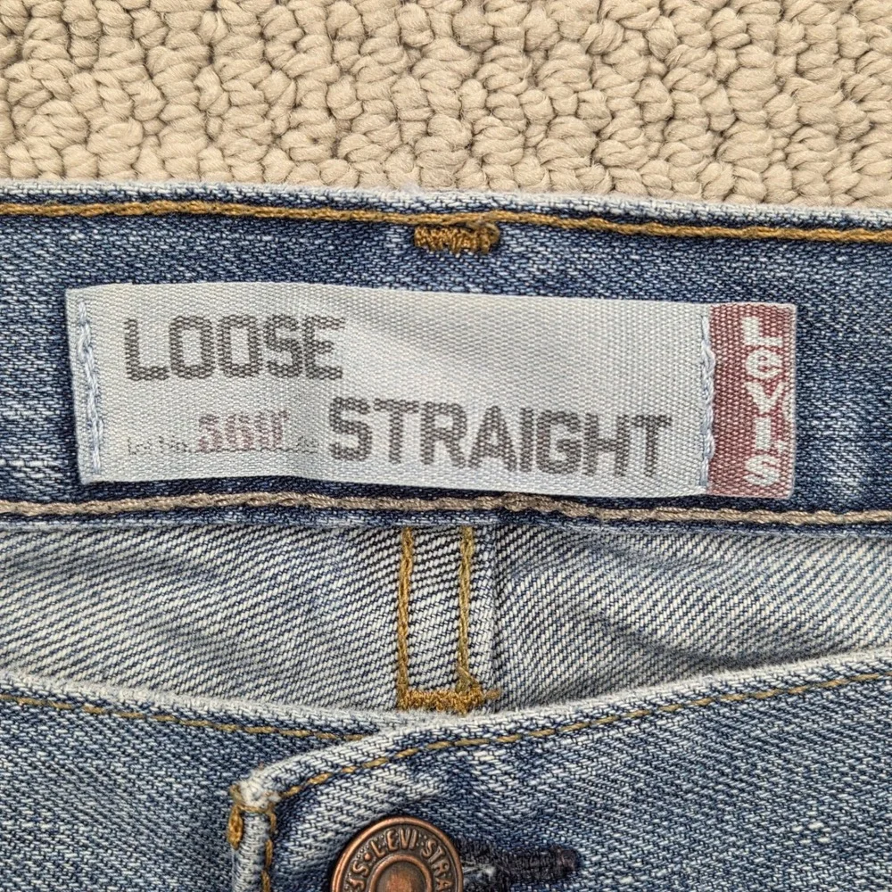 Levis great gently