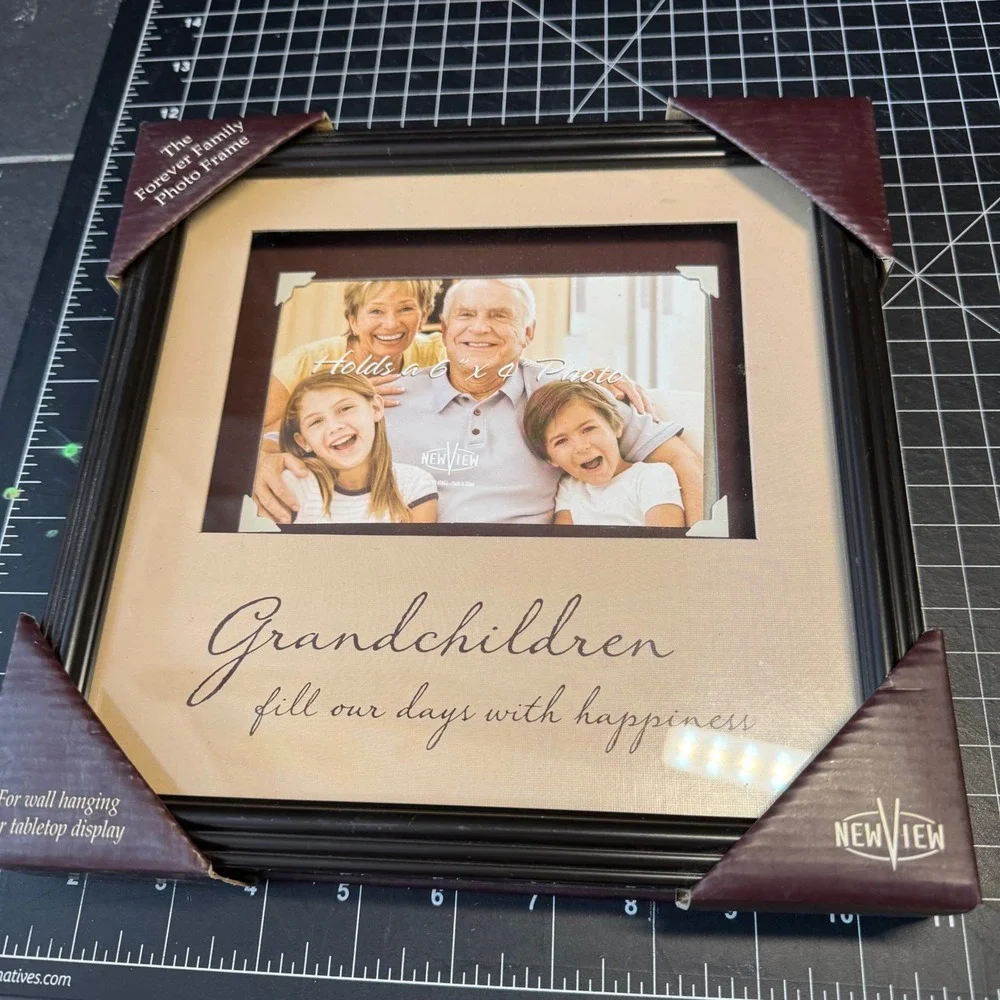 New View Grandchildren Forever Family Photo Frame 6x4 Black Tabletop Wall 10x10