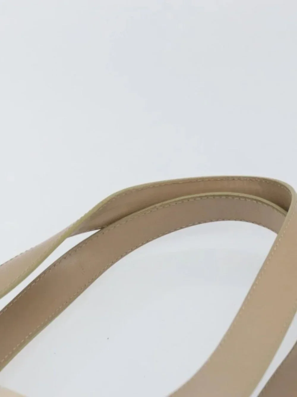 CHANEL brand	chanel color	beige