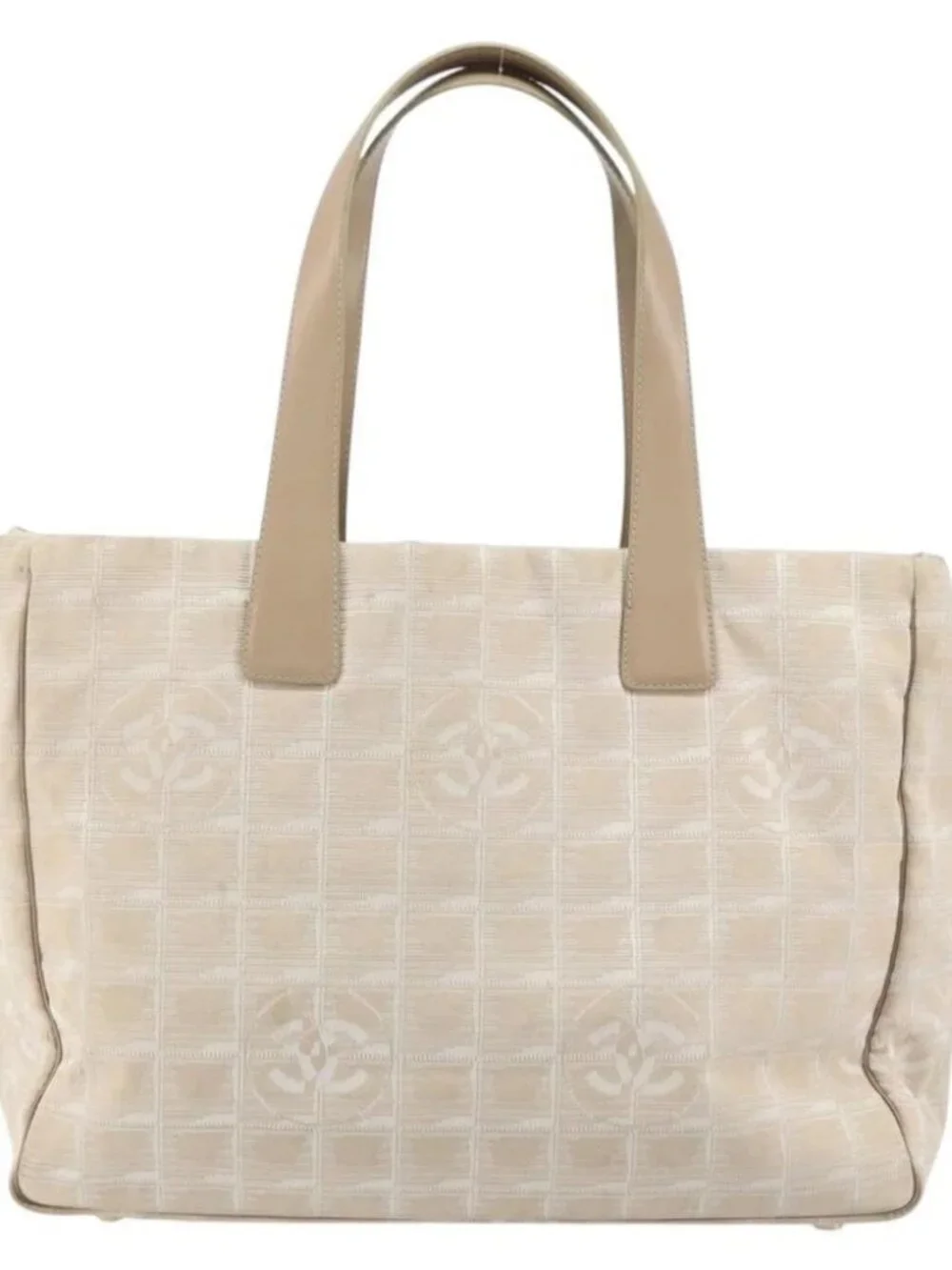 CHANEL brand	chanel color	beige