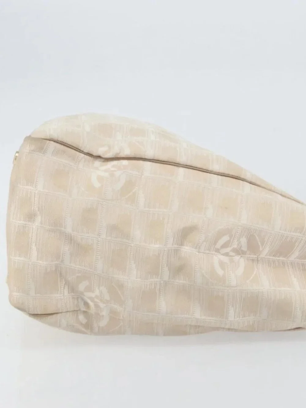 CHANEL brand	chanel color	beige