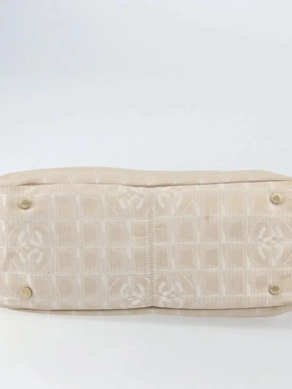 CHANEL brand	chanel color	beige