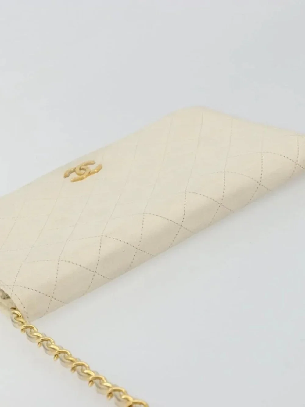 CHANEL brand	chanel color	white