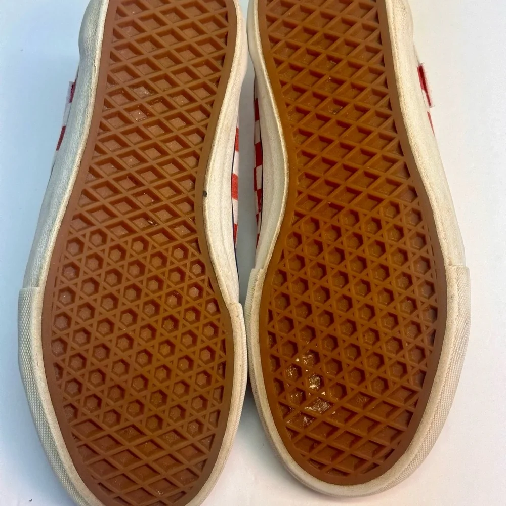 Vans questions leave