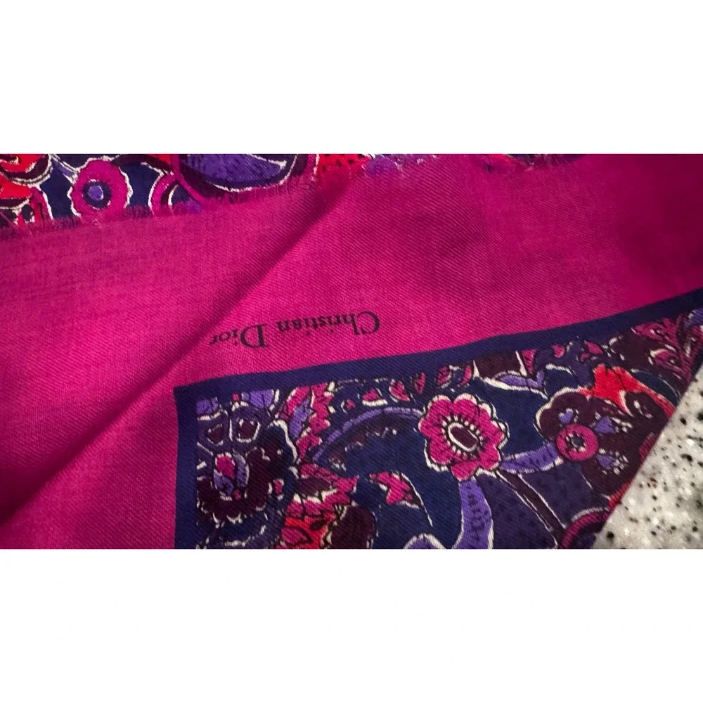 Christian Dior ECharpes Vintage Wool Scarf Magenta Fuscia Paisley Japan 35