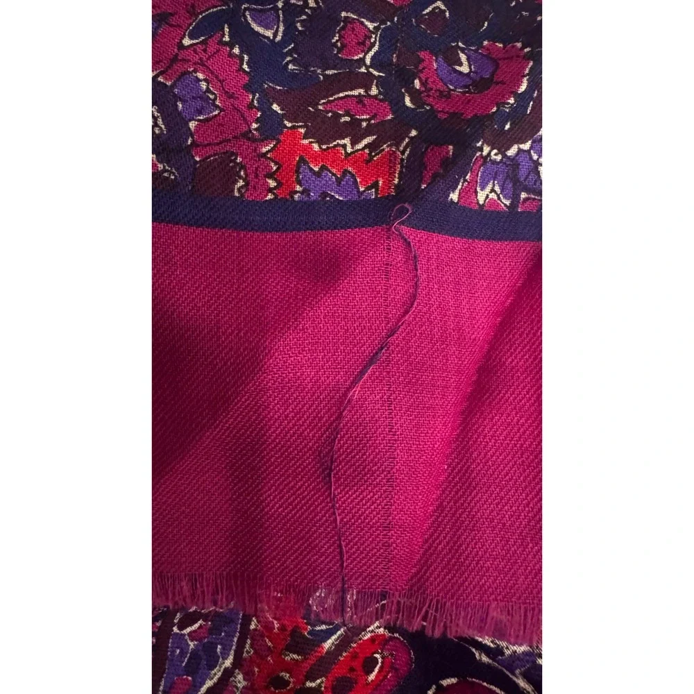 Christian Dior ECharpes Vintage Wool Scarf Magenta Fuscia Paisley Japan 35