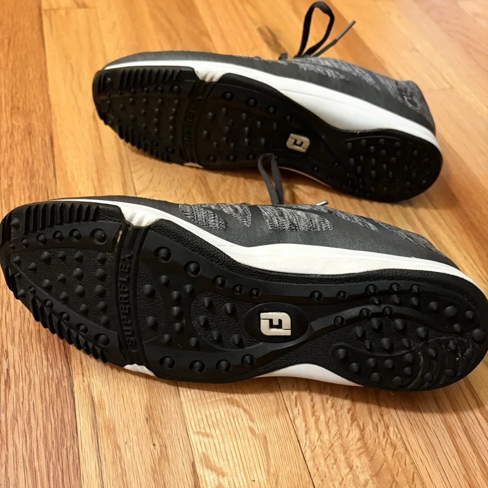 Footjoy FJ Spikeless Golf Shoes 92904C Leisure Charcoal Gray Black Juniors 8 M