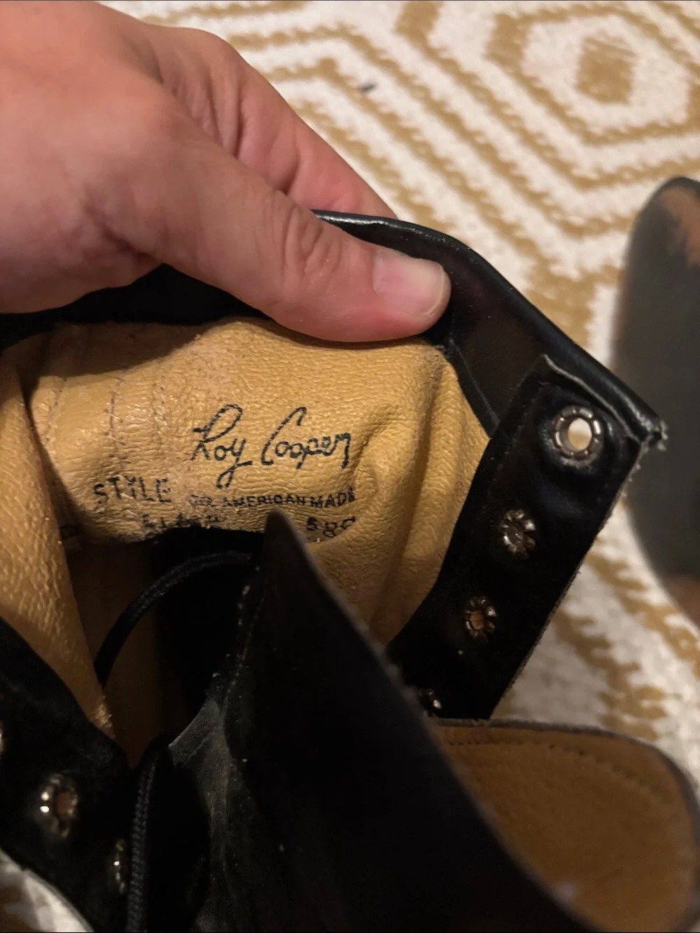 Roy Cooper size excellent