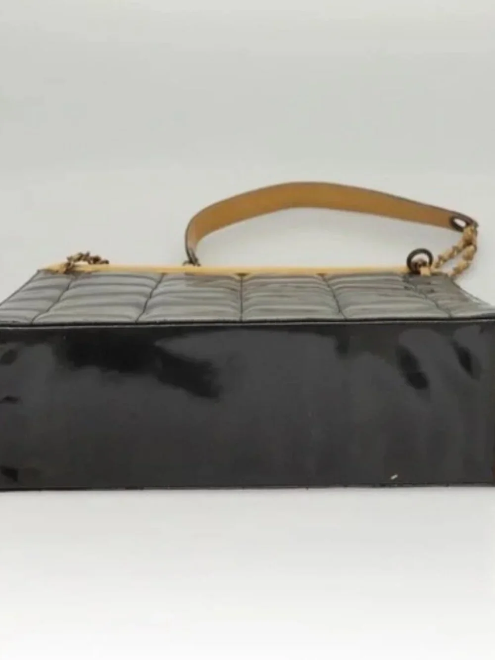 CHANEL brand	chanel color	black