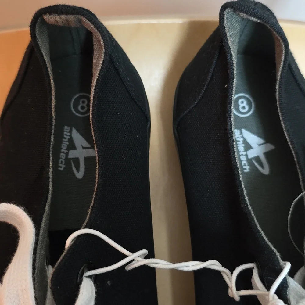 Athletech sleek lace design
