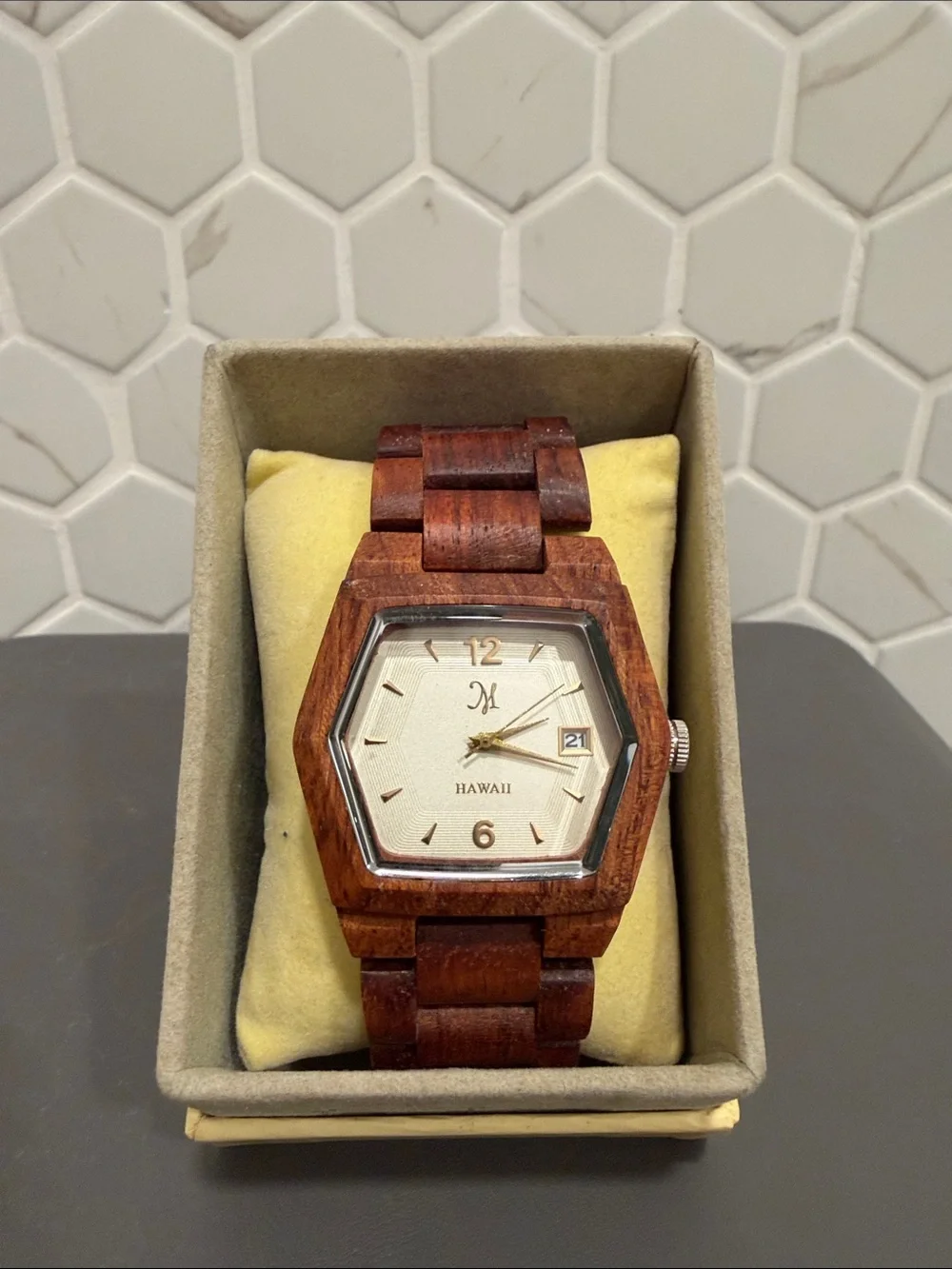 Martin &MacArthur Hexagon Men's Watch in Rich Brown Koa wood Hnadmade in Hawaii