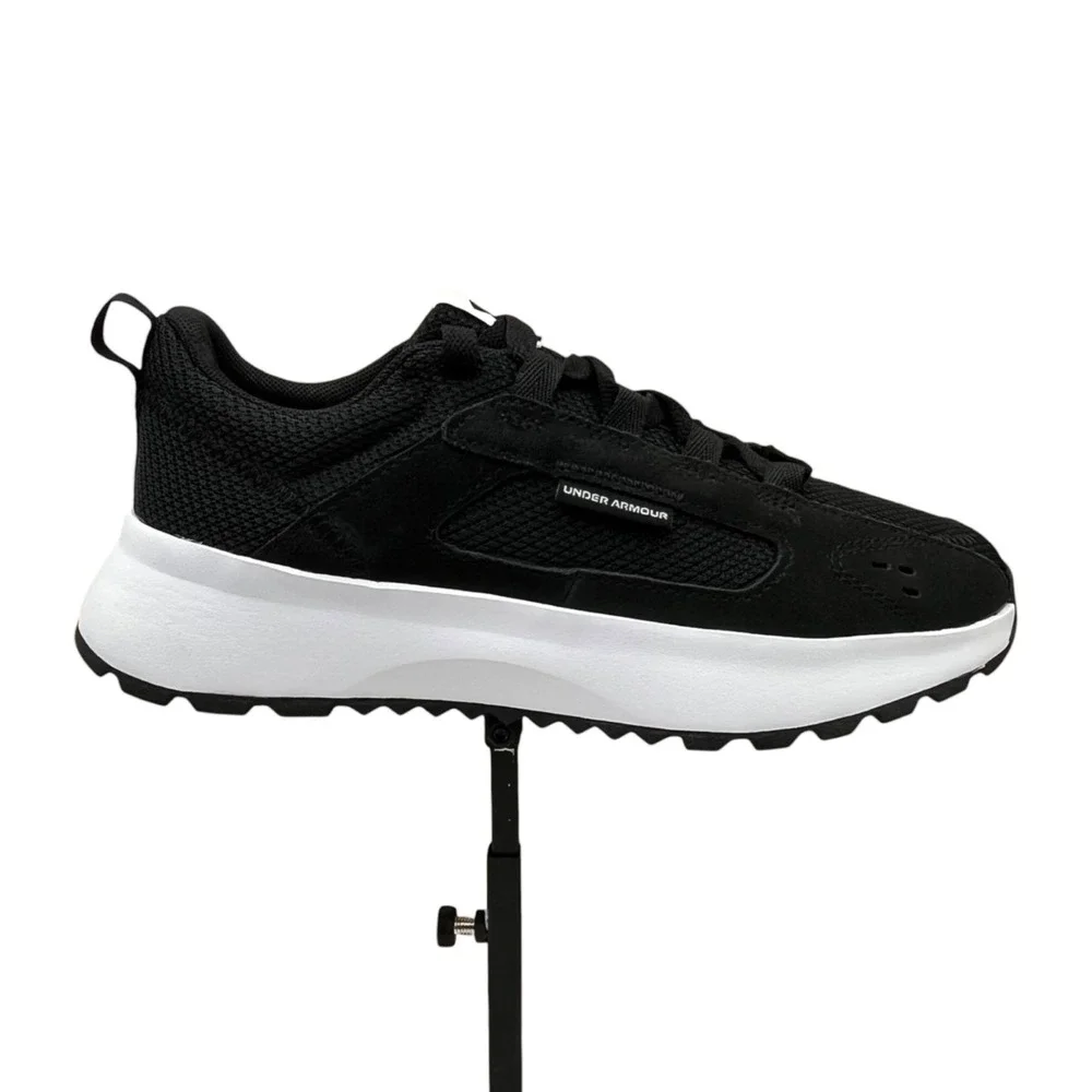 Under Armour buyers you