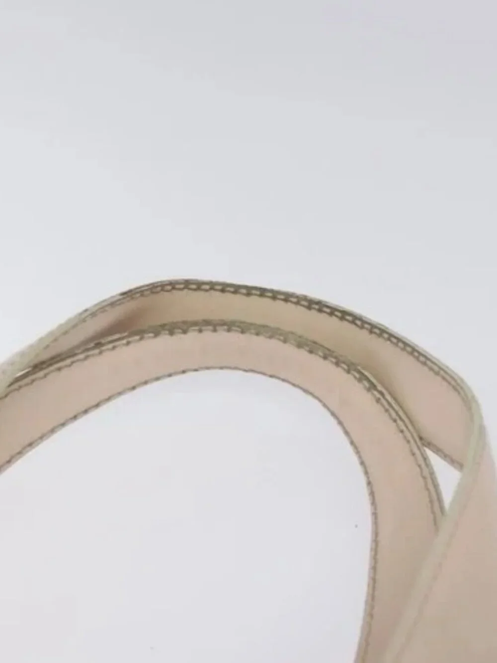 CHANEL dust shape 	9231863