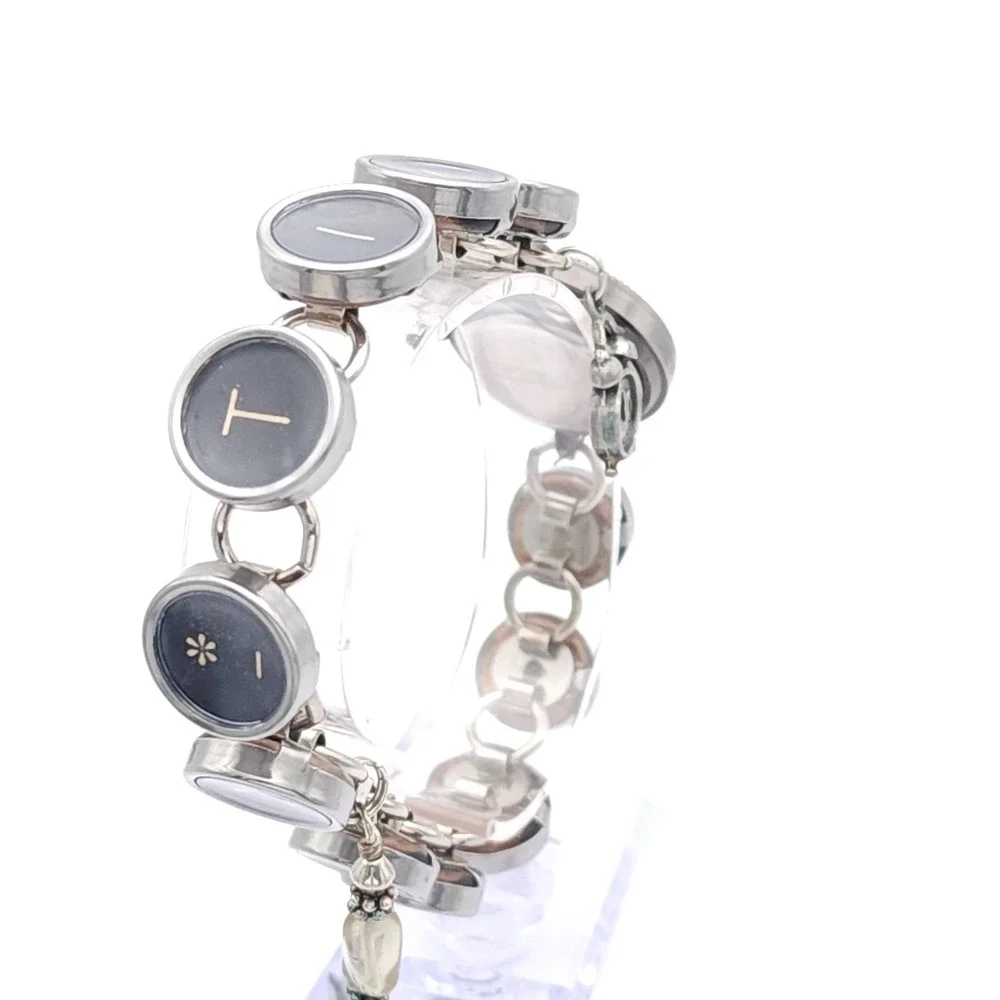 Legacy accessories display charming