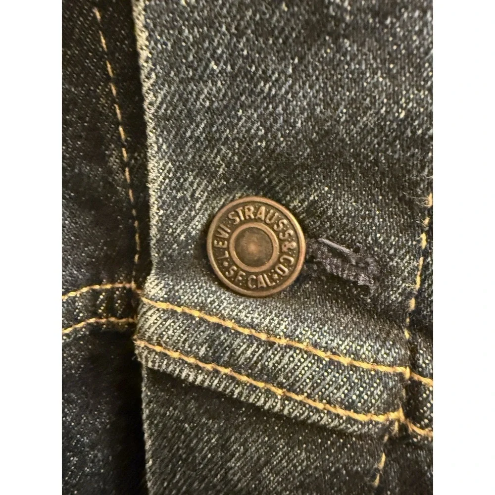Levis this levi