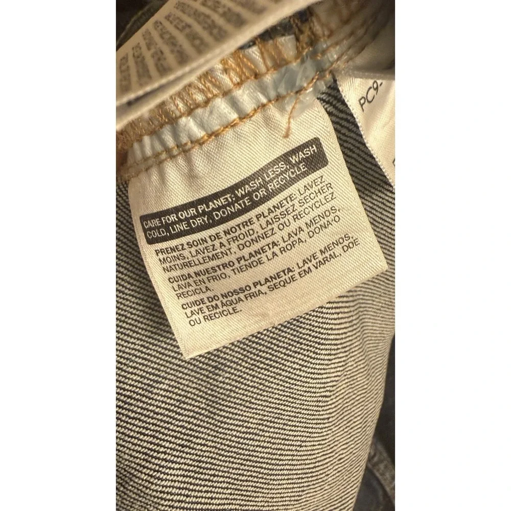 Levis this levi
