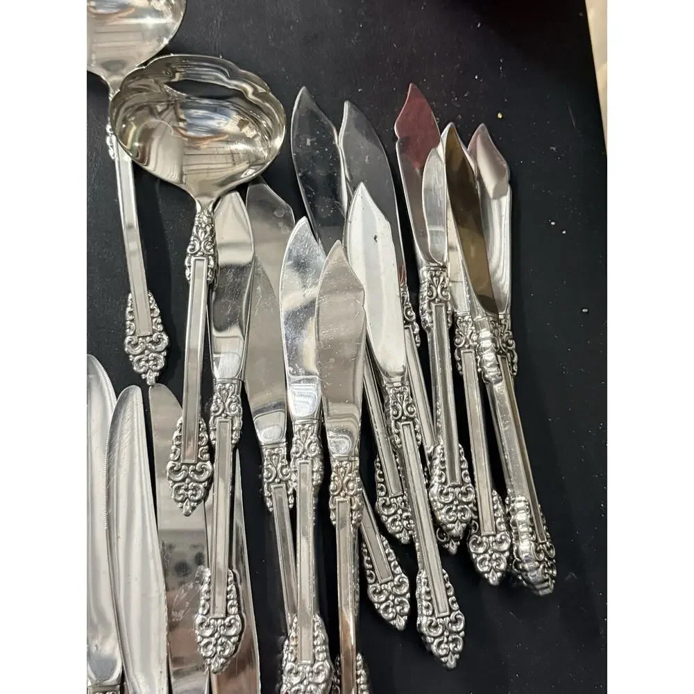 Oneida ladles its