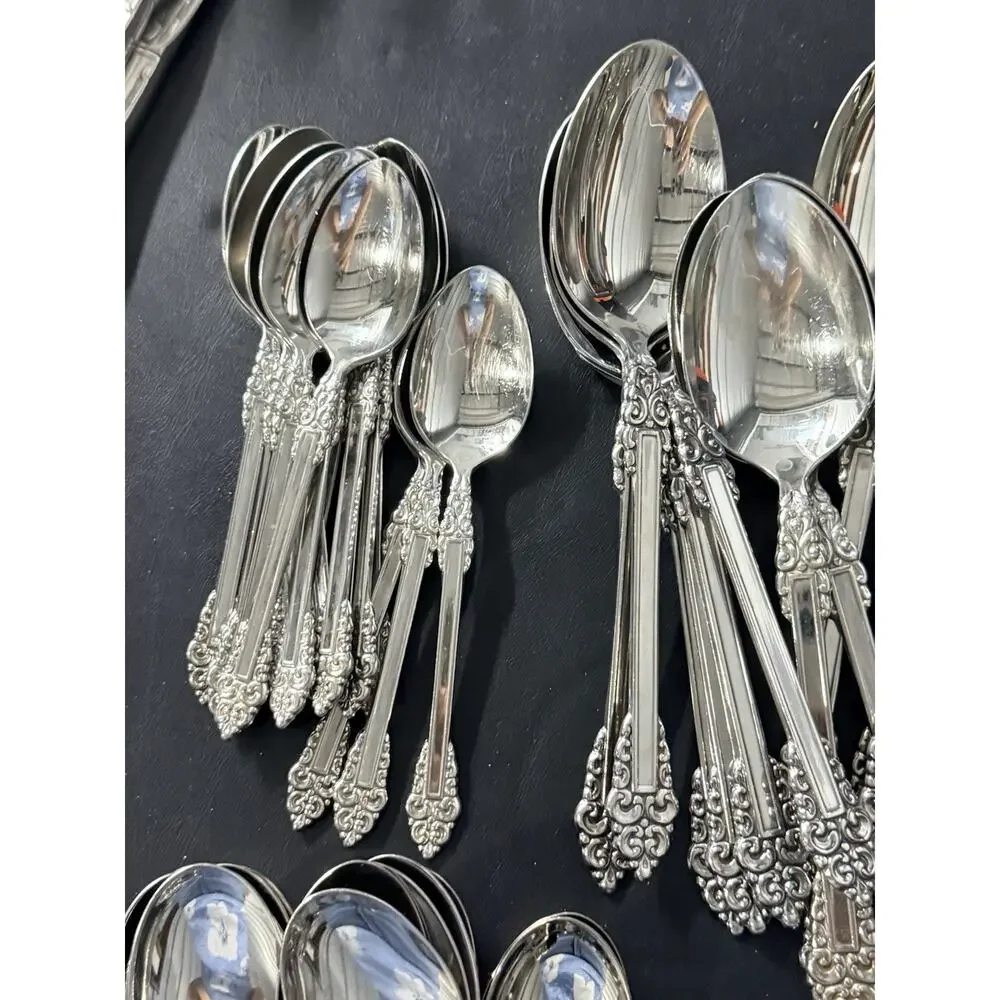Oneida design spoons