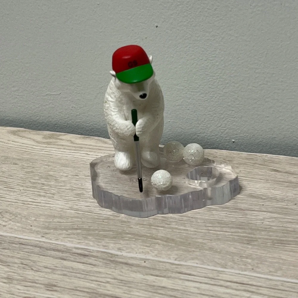 2000‎ Hallmark Polar Bear Golfer Ornament Ice Skater Figurine