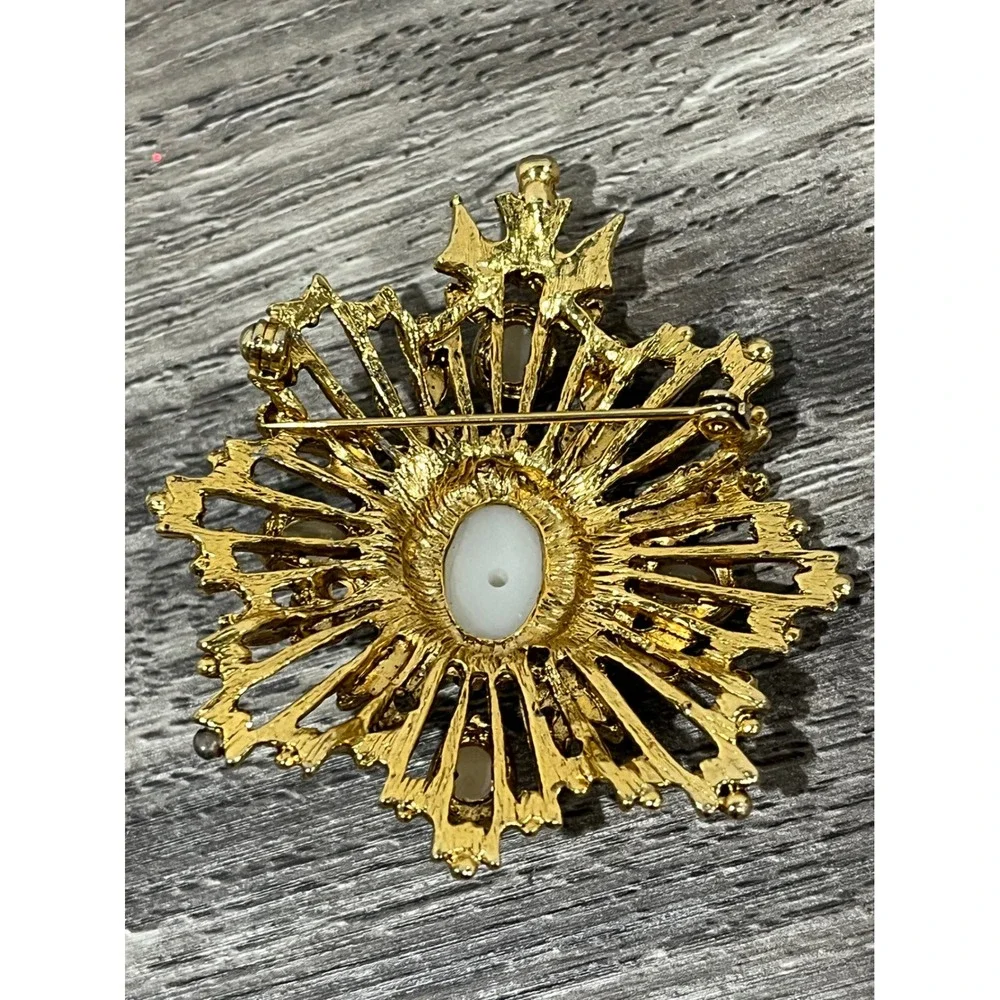 N/A gold tone