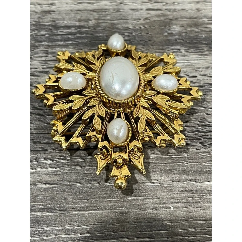 N/A gold tone