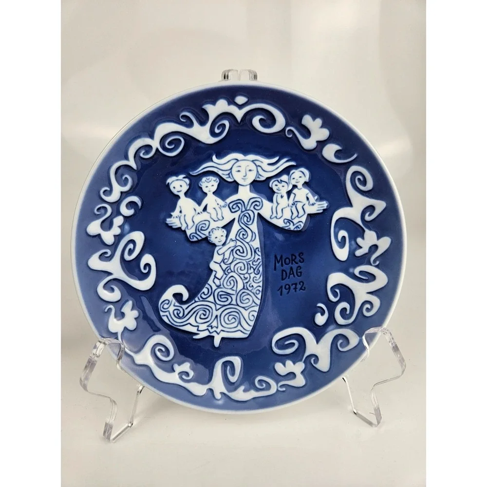 Royal Copenhagen set three