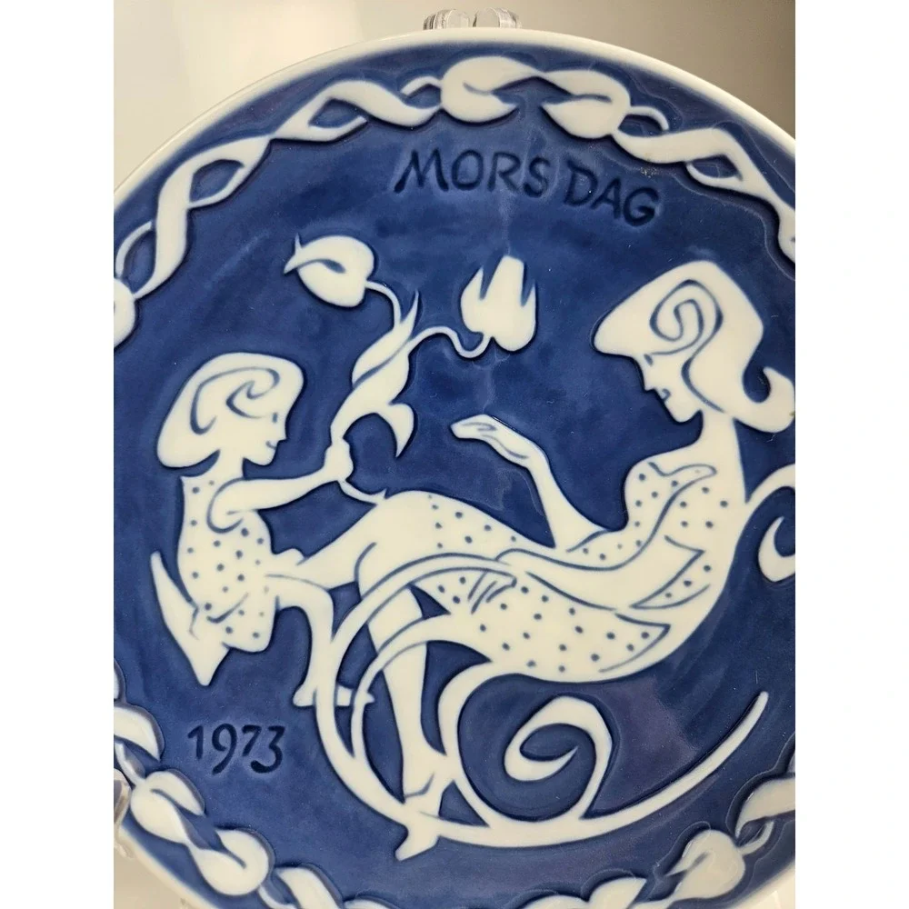 Royal Copenhagen set three