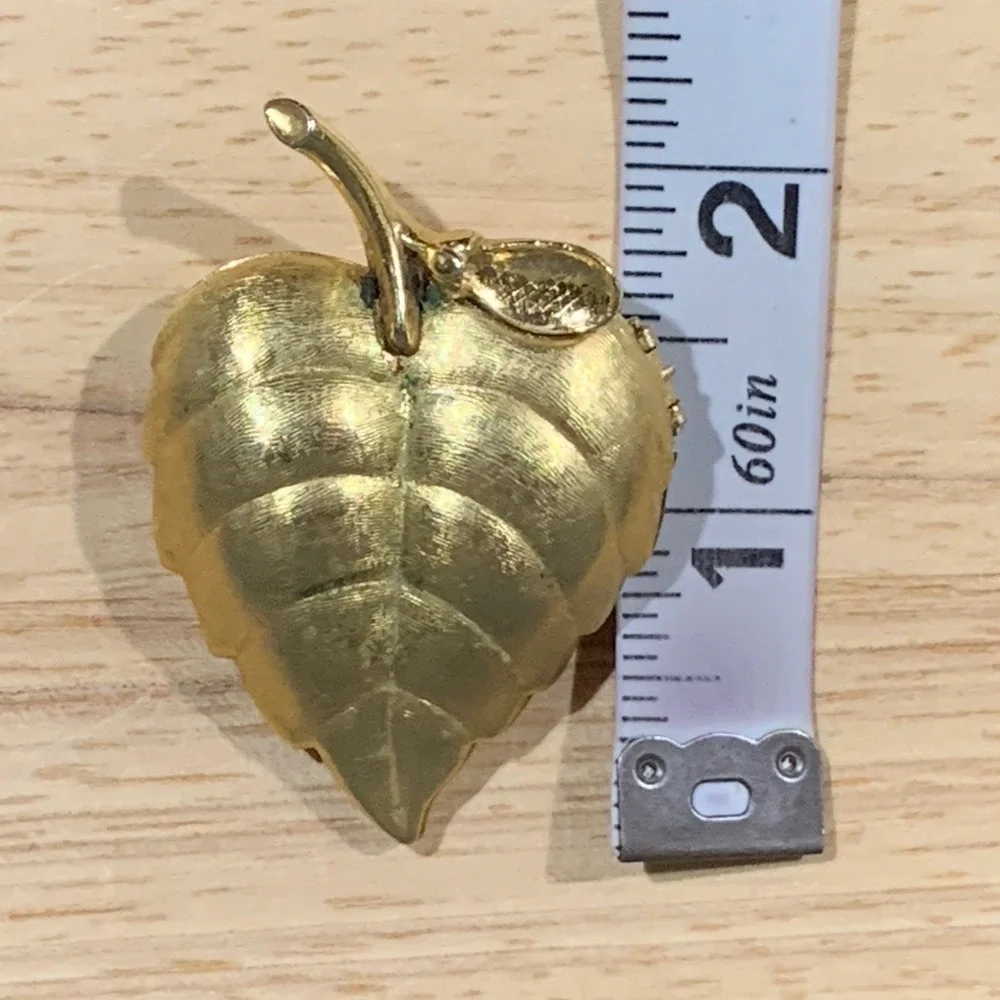 Avon measurements width