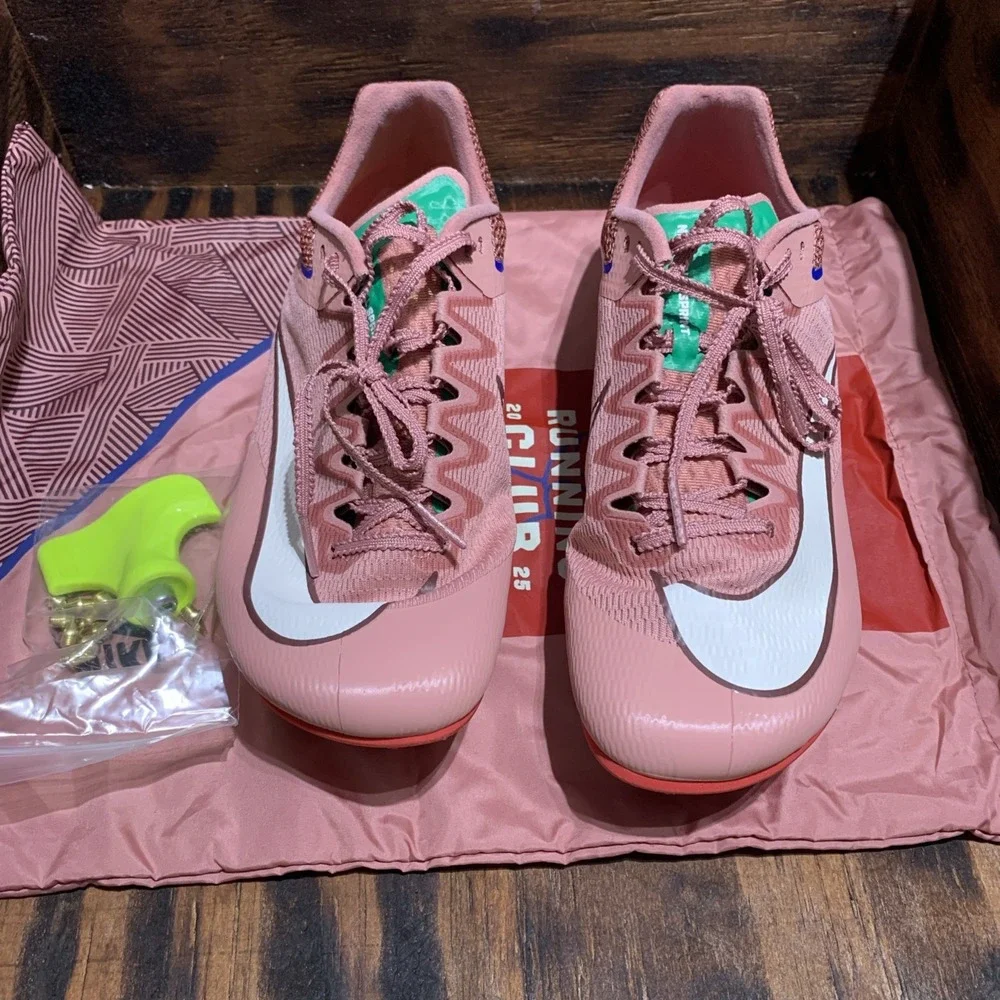 Nike breathable races sports